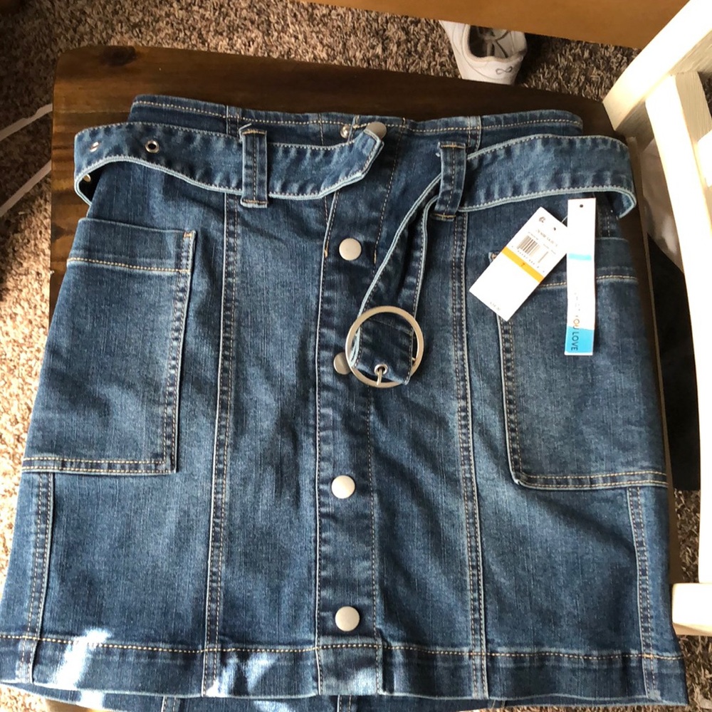 Tinseltown Denim Skirt Size 7
